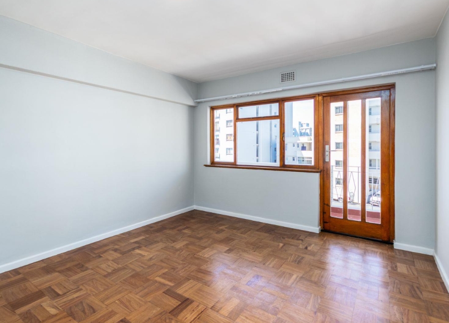 To Let 2 Bedroom Property for Rent in Sea Point Western Cape